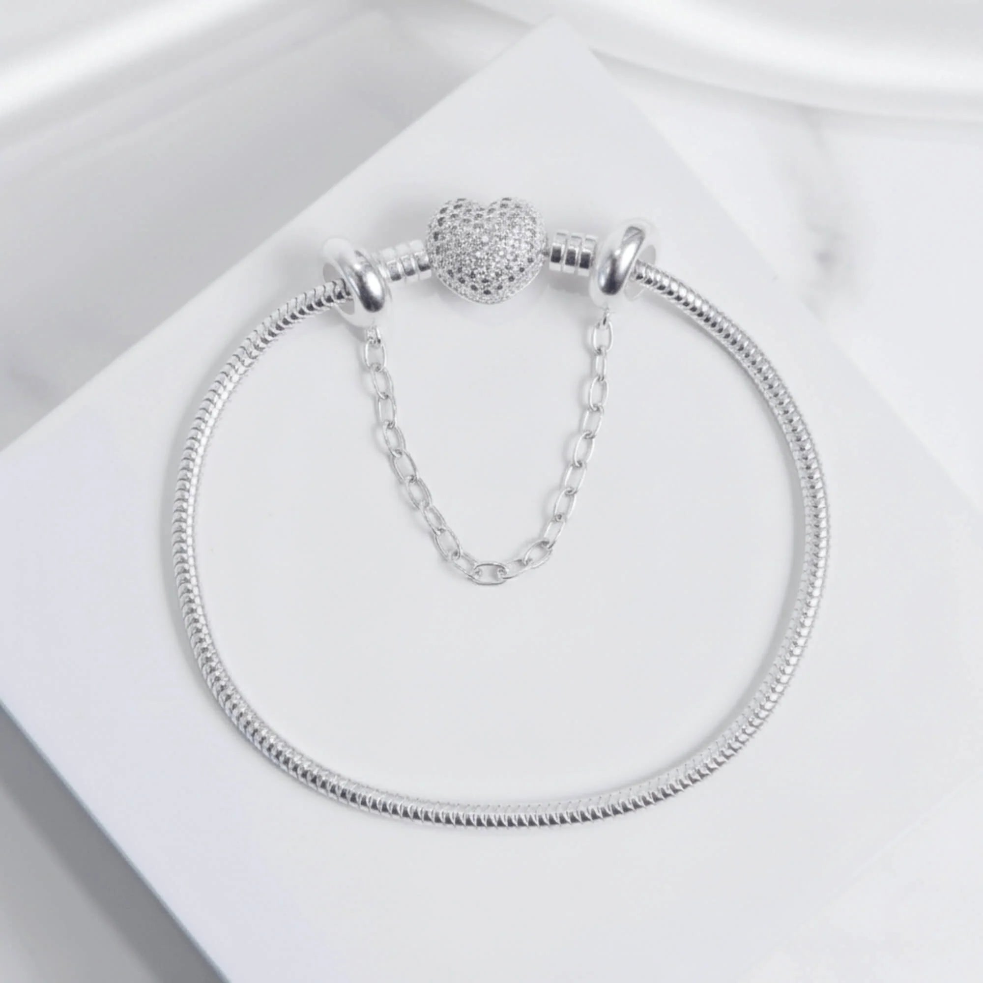 (BRINDE) Kit Pulseira Coração Cravejado + Corrente de Segurança Prata 925